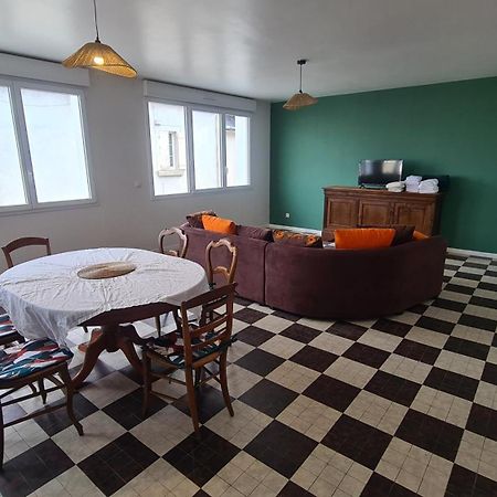 Chez Delphine Aparthotel Vatan Bagian luar foto